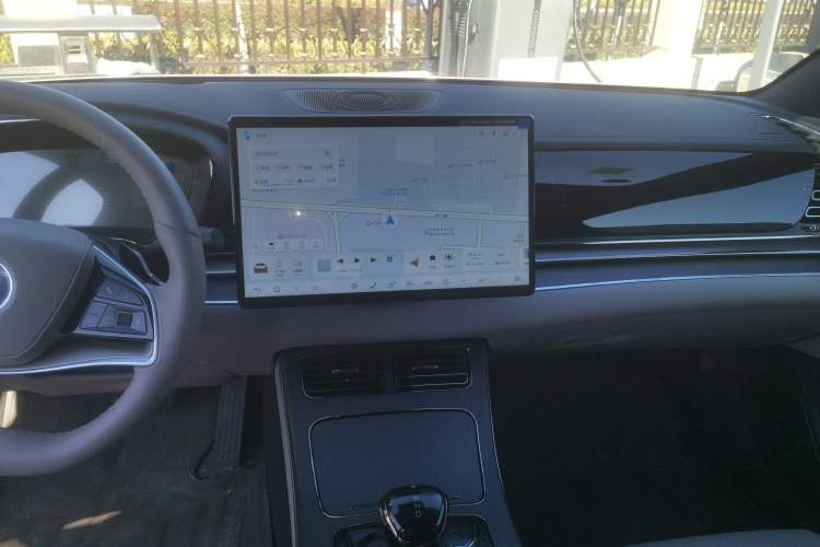 Used BYD Han 2025 EV with 701 km of Laser Radar-Enabled Intelligent Driving