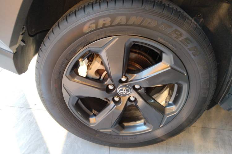 Used Toyota RAV4 2022 2.0L CVT 4x4 Style Plus Edition
