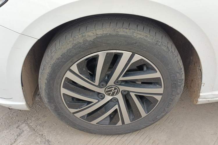 Used Volkswagen Lavida 2023 Revised Version 1.5L Automatic Starry Sky Edition – 5 Million Units
