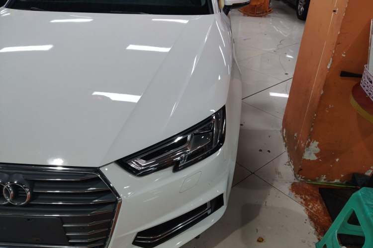 Used Audi A4L 2018 30th Anniversary Edition 40 TFSI Fashion Model
