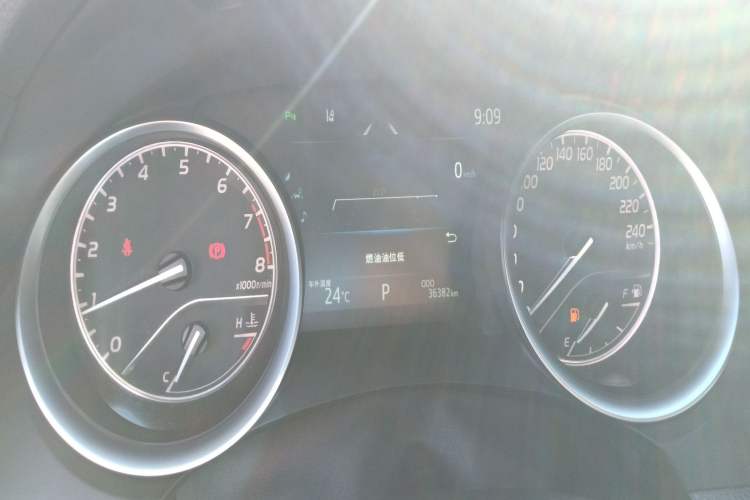 Used Toyota Camry 2021 2.0G Luxury Edition
