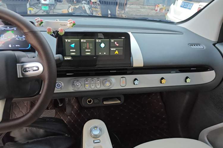 Used  Lumin 2023 301km Honey Dew Edition