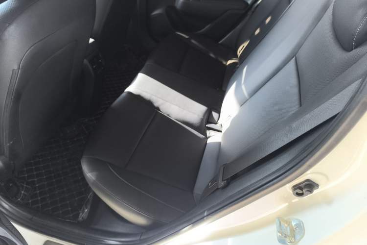 Used Kia K2 2017 Sedan 1.4L Automatic Transmission 15th Anniversary Special Edition GLS
