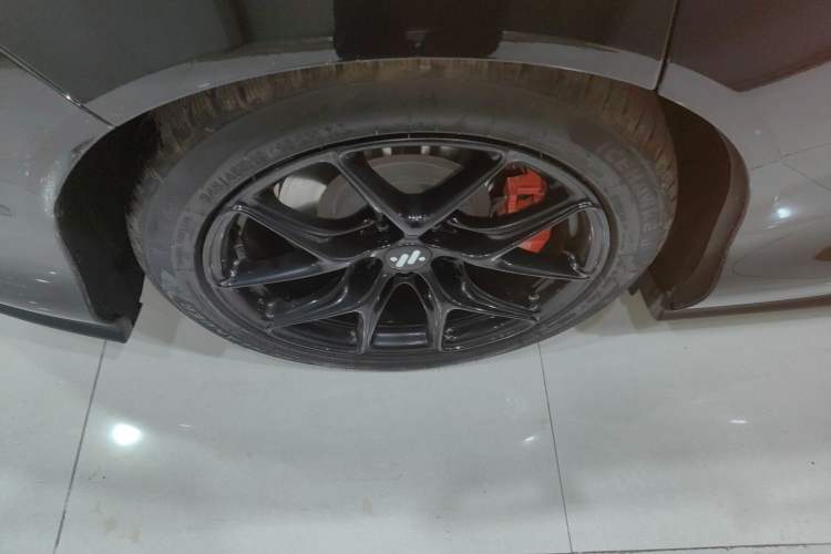 Used  L6 2025 Ultra Model