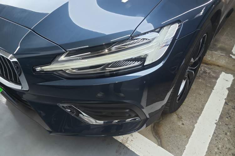 Used Volvo S60 2022 B4 Zhiyi Luxury Edition
