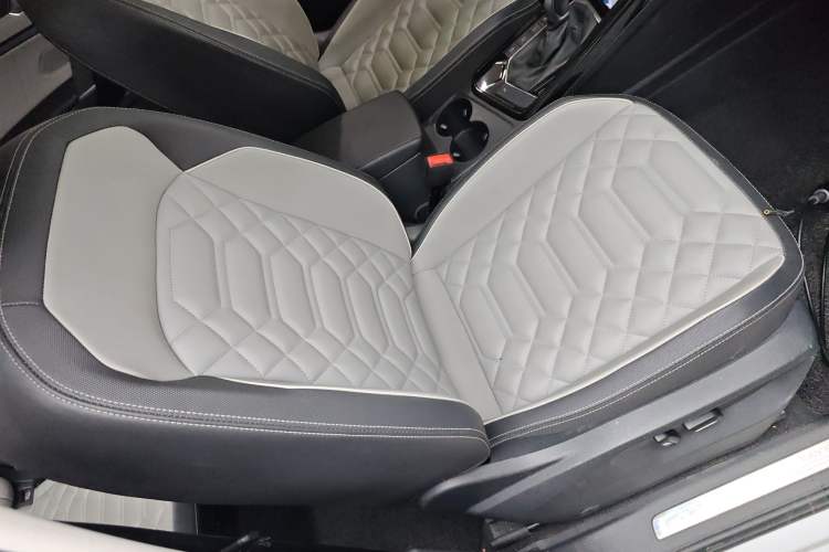 Used Volkswagen Tayron 2023 300TSI Two-Wheel-Drive Luxury Plus Advanced Edition