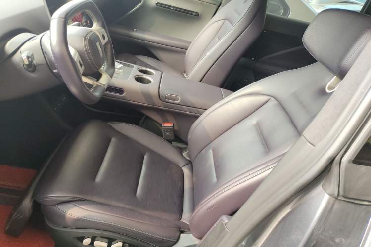 Used  07 2024 Max Extended-Range Edition
