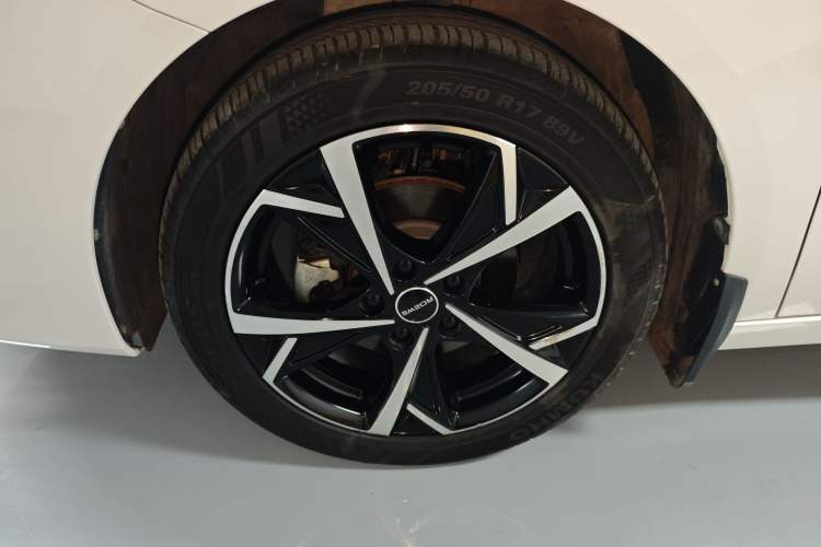 Used Roewe i5 2023 1.5L CVT Luxury Edition