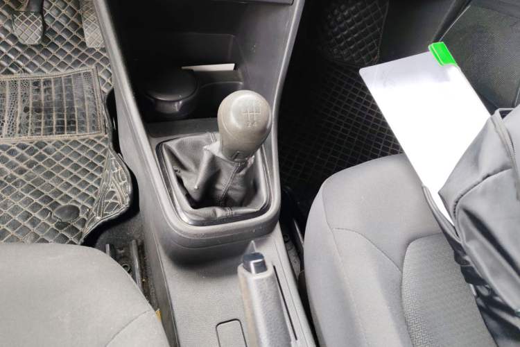 Used Volkswagen Santana 2015 1.6L Manual Fashion Edition
