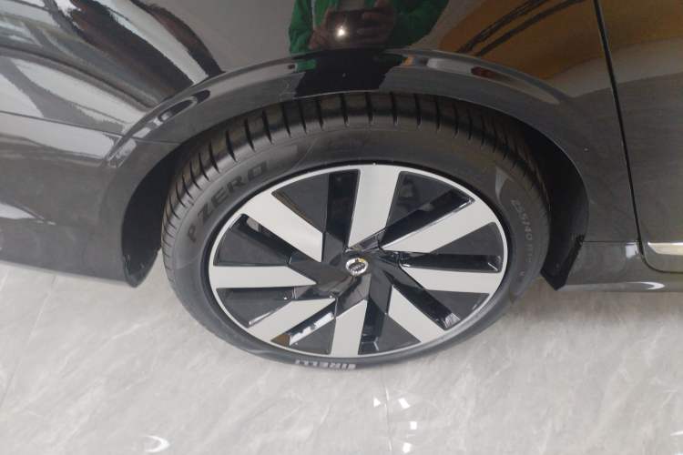 Used Volvo S90 New Energy 2024 Plug-in Hybrid Four-Wheel Drive Long-Range Luxury Smart Edition
