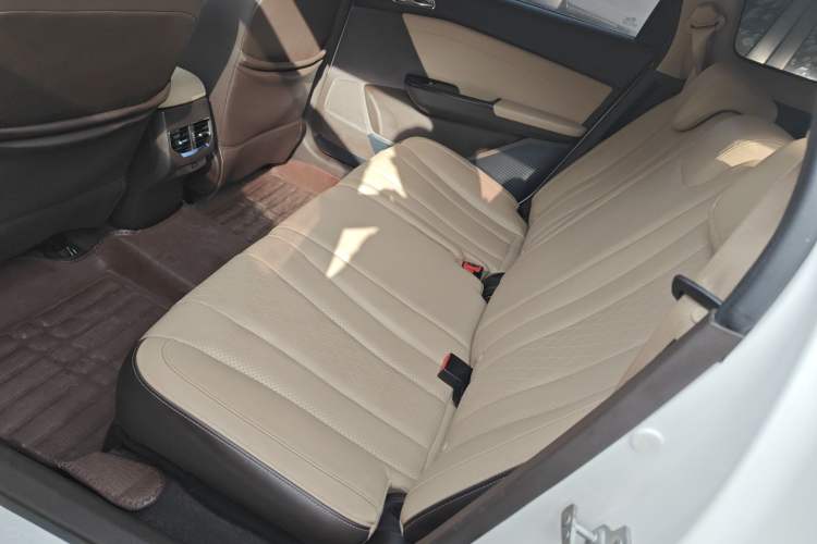 Used Baojun 310W 2017 1.5L Manual Fashion Model China V
