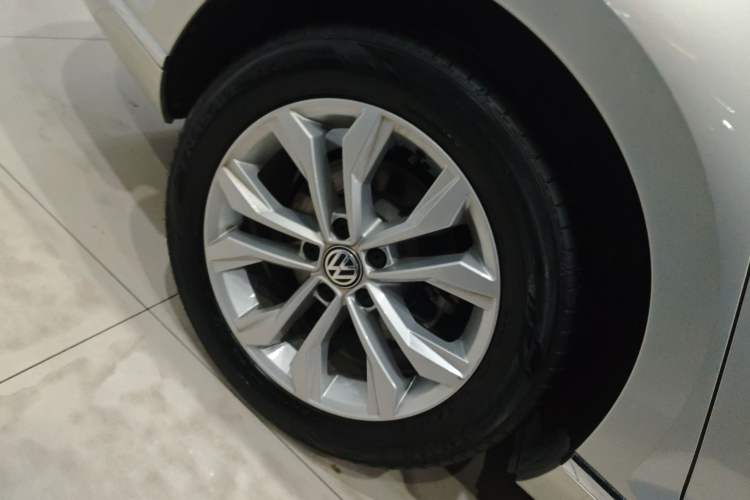 Used Volkswagen Magotan 2017 330TSI DSG Luxury Model