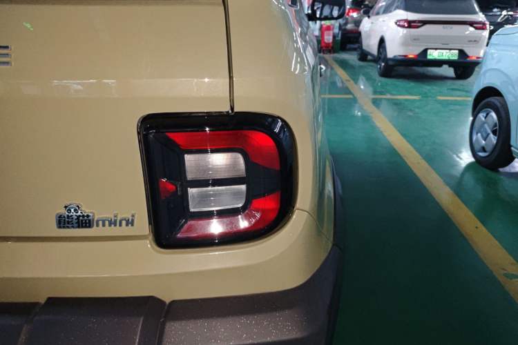 Used  Panda 2025 210km Panda Rider
