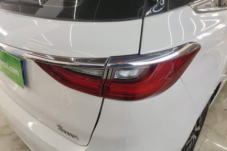 Used BYD Song MAX 2017 1.5T Automatic Smart Connect Elite 7-Seater
