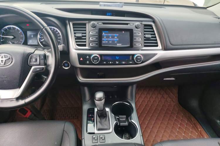 Used Toyota Highlander 2015 2.0T Four-Wheel Drive Luxury Edition 7-Seater