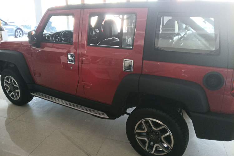 Used Beijing Auto BJ40 2016 40L 2.3T Automatic All-Wheel Drive Premium Edition
