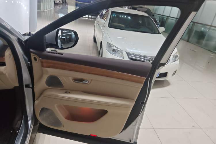 Used Hima AITO M7 2024 1.5T Rear-Drive Plus Version 5 Seats
