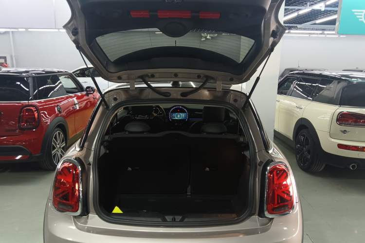 Used  MINI 2023 Updated 1.5T COOPER Artist
