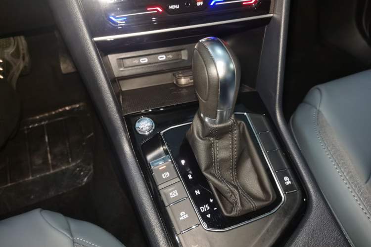 Used Volkswagen Tharu 2024 300TSI Two-Wheel-Drive Full Moon Edition