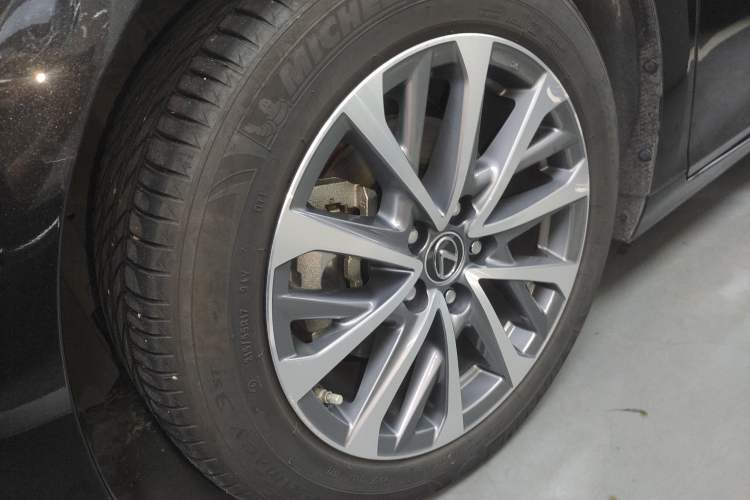 Used Lexus ES 2022 300h Excellence Edition
