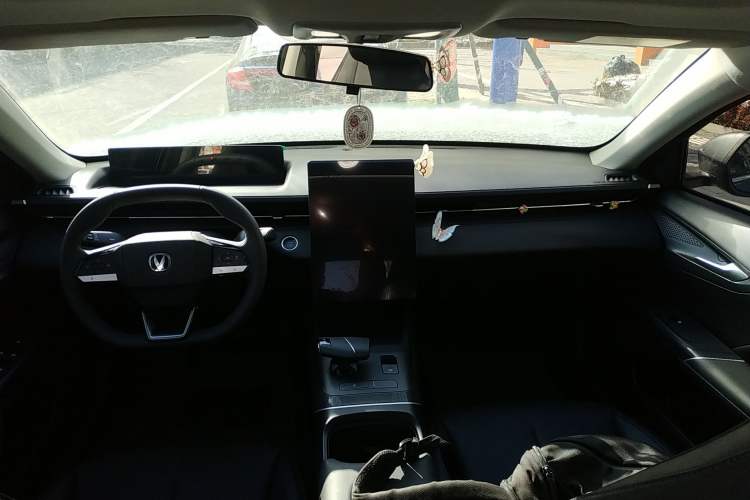 Used Changan Eado 2025 Blue Whale 1.5T 500Bar Prestige Model
