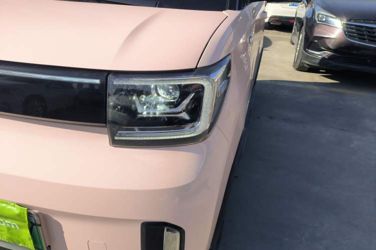 Used Wuling Hongguang MINIEV 2022 GAMEBOY 200km Gaming Edition with Lithium Iron Phosphate
