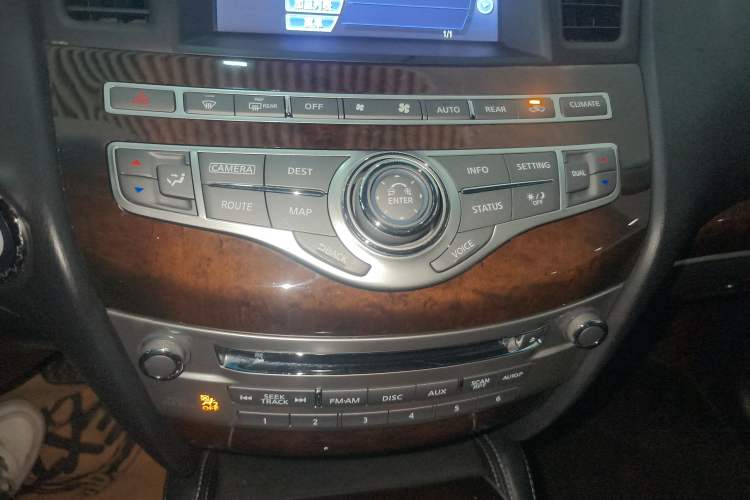 Used Infiniti QX60 2016 2.5 S/C Hybrid Two-Wheel-Drive Excellence Edition China V Standard