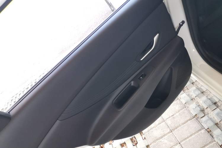 Used Hyundai Elantra 2022 1.5L CVT LUX Prestige Edition
