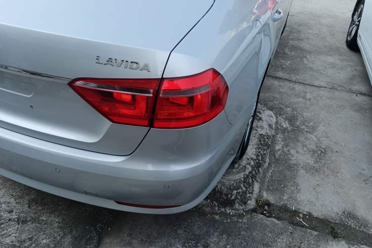 Used Volkswagen Lavida 2013 Restyled Classic 1.6L Automatic Comfort Edition
