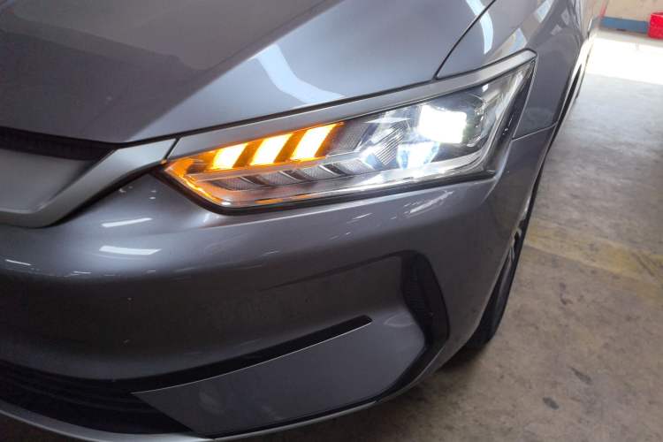 Used BYD Qin PLUS 2023 Champion Edition EV 420KM Leading Model