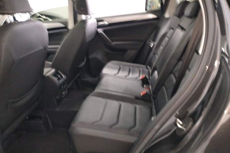 Used Volkswagen Tayron 2019 330TSI Two-Wheel-Drive Luxury Version China V Emission Standard
