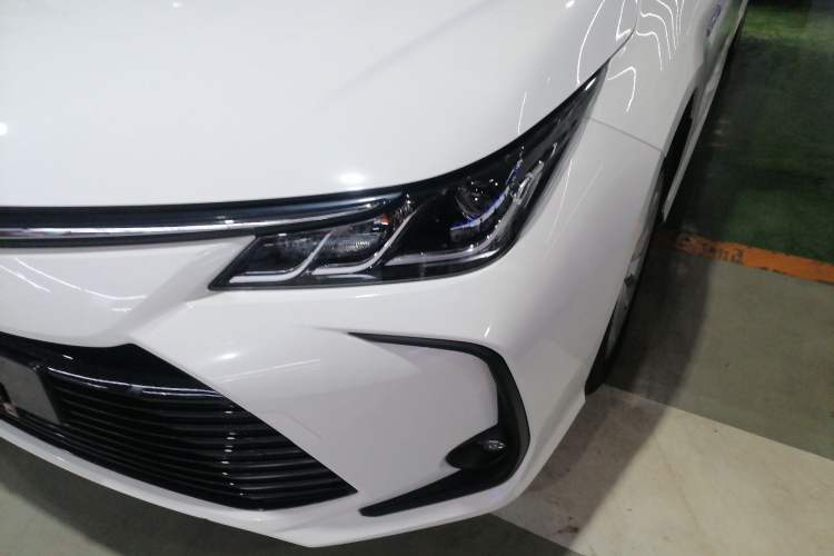 Used Toyota Corolla 2021 Dual-Motor 1.8L E-CVT Elite Edition
