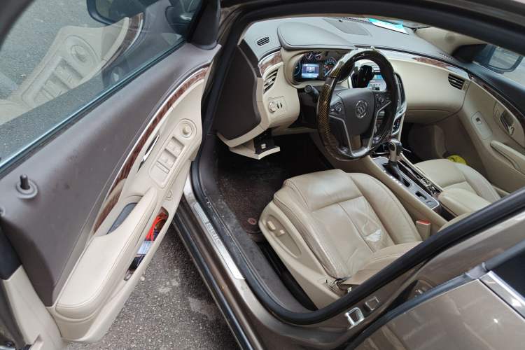 Used Buick LaCrosse 2013 2.4L SIDI Leading Comfort Version
