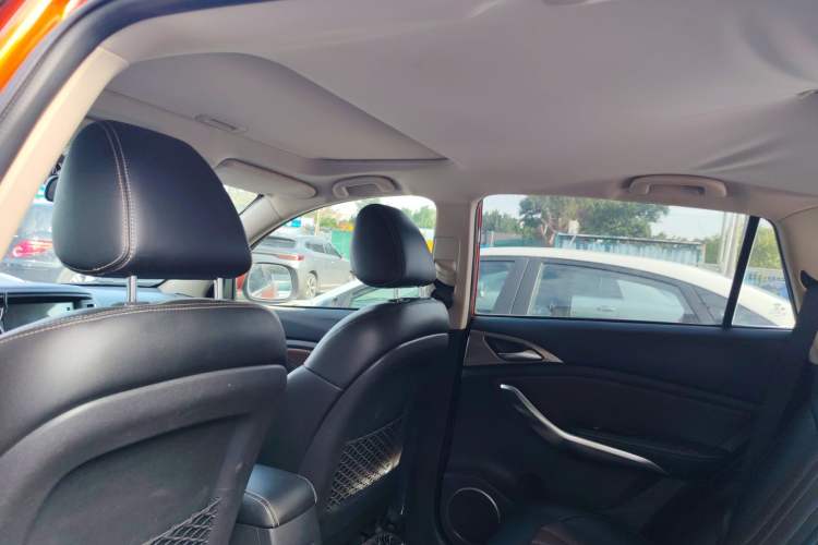 Used BYD Song 2016 GaiShi Edition 1.5TI Manual Elite Model
