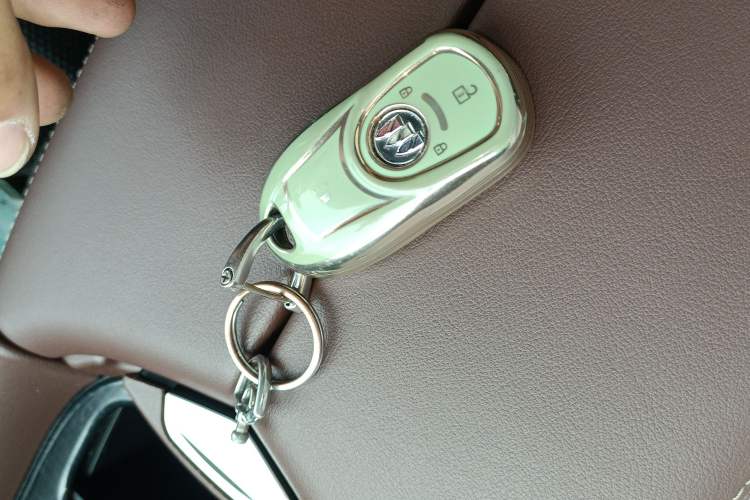 Used Buick Envision 2020 20T Two-Wheel Drive Luxury Model
