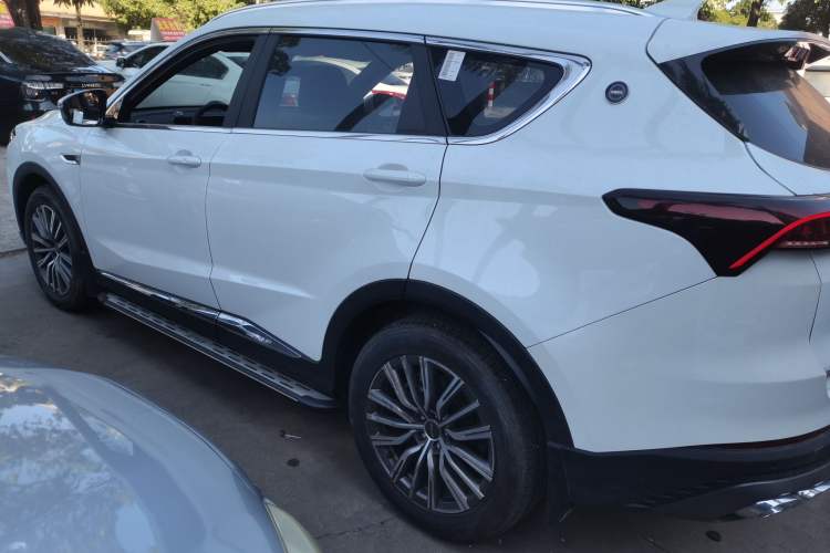 Used JETOUR X70 PLUS 2023 1.5T DCT Brave PLUS 7-Seater
