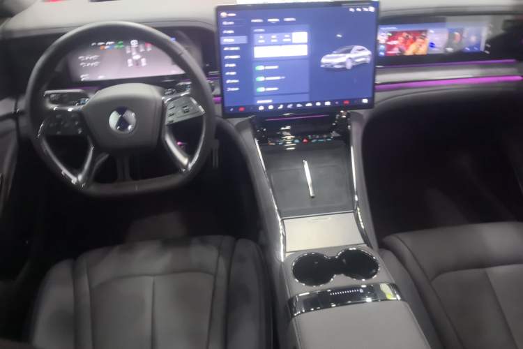 Used Denza Z9 2024 1100 km Four-Wheel Drive Max Version