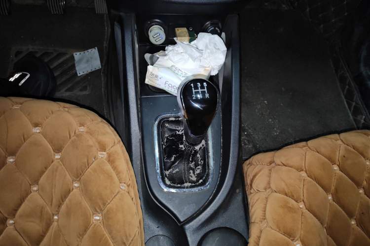 Used Changan CS35 2015 1.6L Manual Luxury Model China V Standard