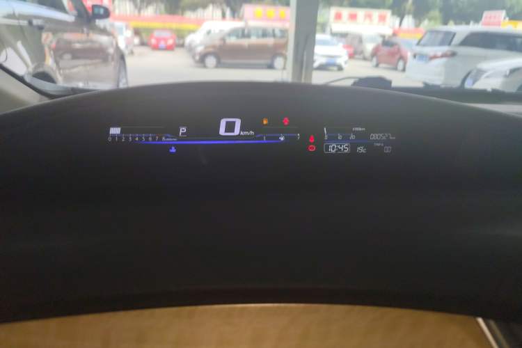 Used Honda Jade 2013 1.8L automatic Comfort version 5 seats
