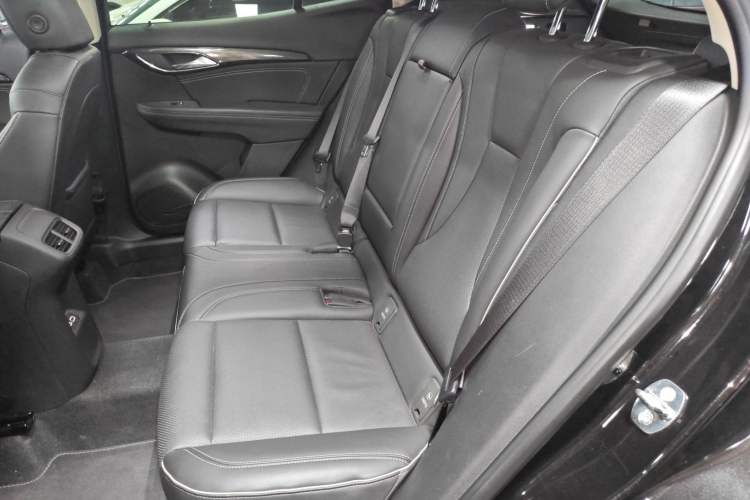 Used Buick Envision 2022 Encore S 552T Two-Wheel-Drive Luxury Model
