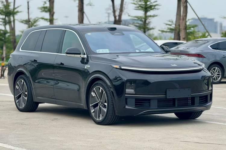 Used Li Auto L9 2025 Pro Smart Refresh Edition
