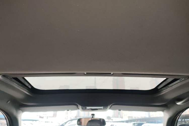 Used Chery Tiggo 3 2015 1.6L CVT ZhiShang Commemorative Edition
