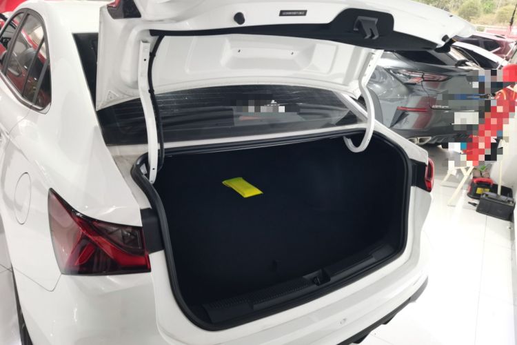 Used Roewe i5 2023 1.5L CVT Luxury Edition
