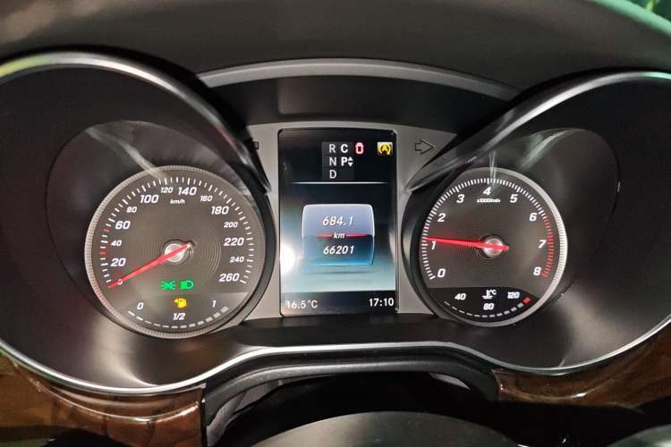 Used Mercedes-Benz V-Class 2018 V 260 Prestige Edition China VI
