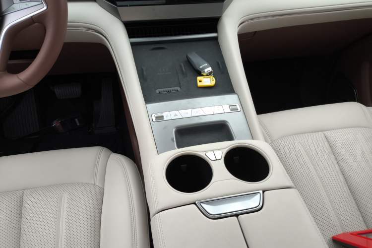 Used BYD Xia 2025 DM-i 1.5T 180km Beyond Edition