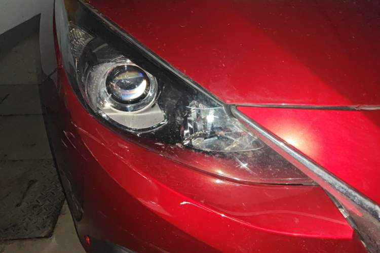 Used Mazda Mazda 3 Axela 2016 Sedan 1.5L Automatic Luxury Model
