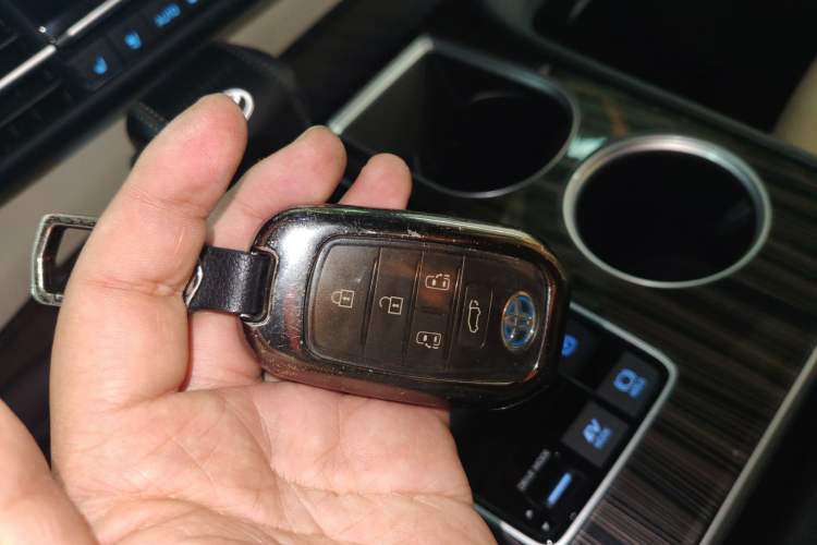 Used Toyota Sienna 2021 2.5L Hybrid Ultimate Edition