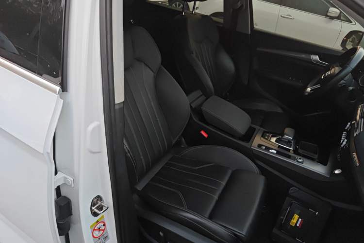 Used Audi Q5L 2022 40T Luxury Dynamic Model
