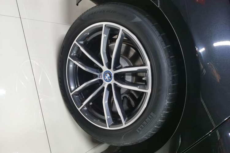 Used BMW 5 Series New Energy 2022 535Le M Sport Package
