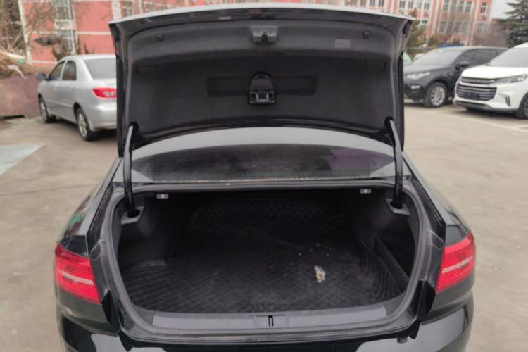 Used Volkswagen Magotan 2019 330TSI DSG Leading Edition China V Standard
